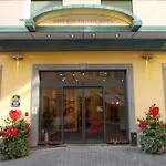 Western 4* Génova