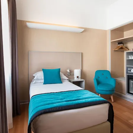 Western 4* Genoa