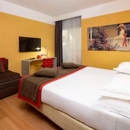 Western Hotel 4*